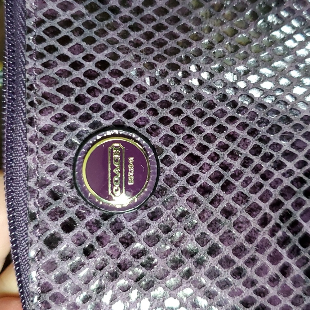 Coach wristlet - Picture 3 of 5